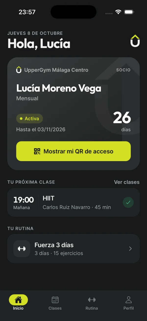 Inicio de la app con la tarjeta de socio, la cuota activa y el botón de QR de acceso.