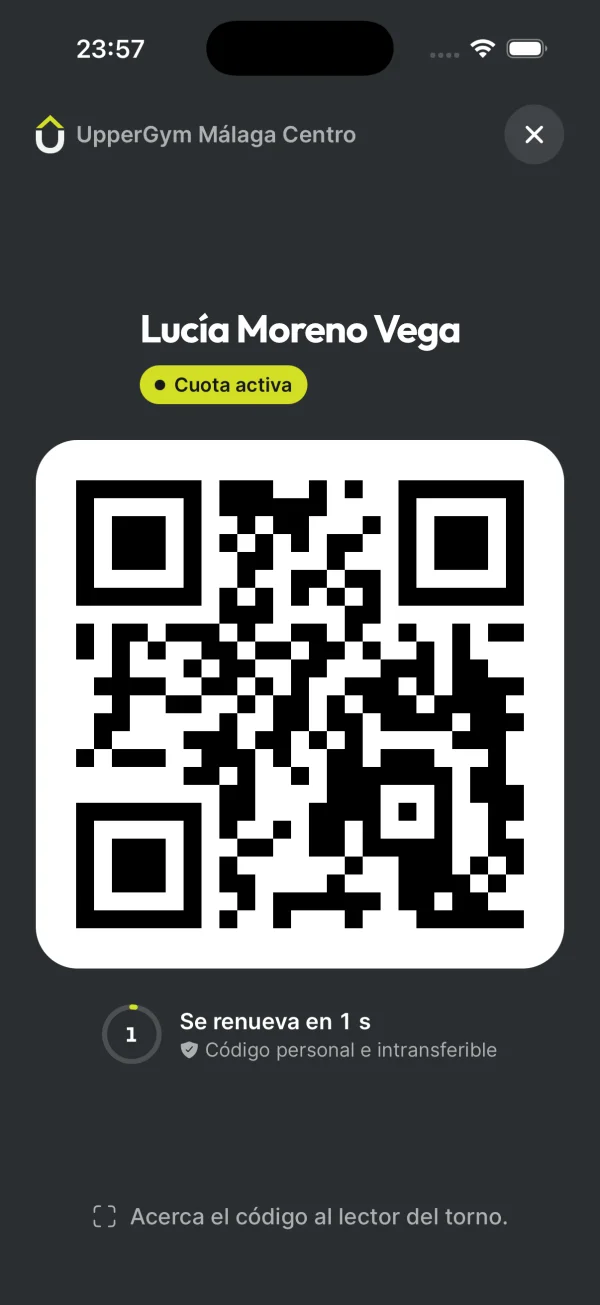 QR de acceso en la app, con la cuota activa y el código que se renueva.